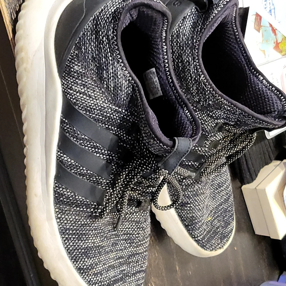 Adidas Sneakers - Picture 2 of 6